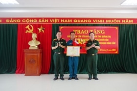 Khen thưởng Thuyền trưởng Trần Hữu Tân vì dũng cảm cứu người đuối nước