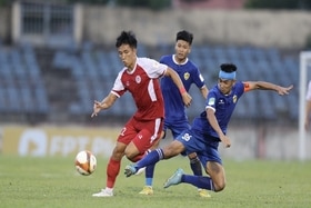 Phú Thọ và Quảng Nam rượt đuổi tỉ số trên sân vận động Tam Kỳ