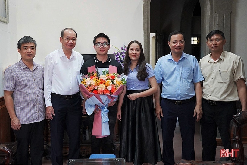 Chàng trai Hà Tĩnh giành 5 học bổng toàn phần tiến sỹ tại Mỹ