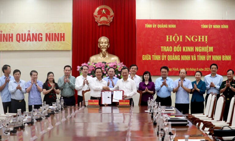 Quang Ninh et Ninh Binh promeuvent la coopération et la connexion pour le développement mutuel