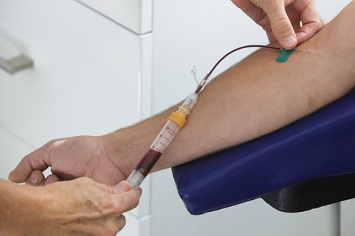 Thông tin chính thức về nhóm “Bông hồng đen” lấy máu học sinh xét nghiệm HIV ảnh 2
