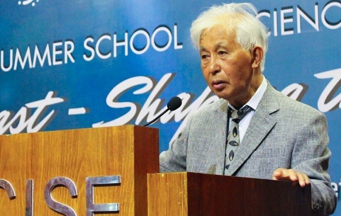 GS Trần Thanh Vân phát biểu khai mạc trường hè khoa học 2023. Ảnh: Trọng Nhân/ICISE