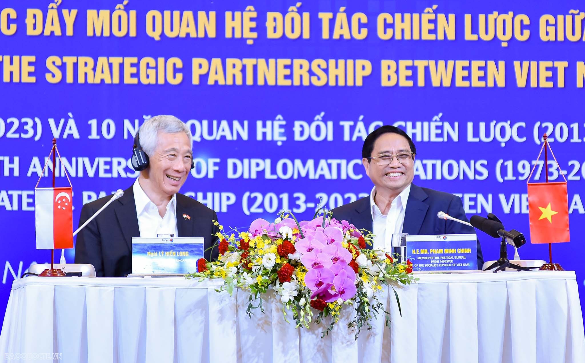 Thủ tướng Việt Nam-Singapore gặp mặt lãnh đạo trẻ hai nước