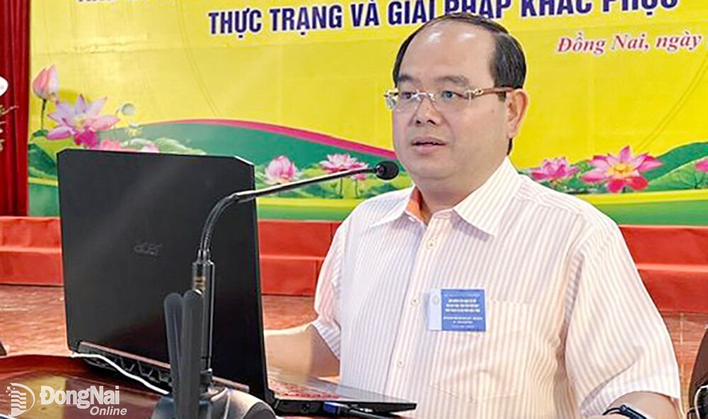 Phó bí thư Tỉnh ủy, Trưởng đoàn Đại biểu Quốc hội tỉnh Quản Minh Cường phát biểu tại hội thảo
