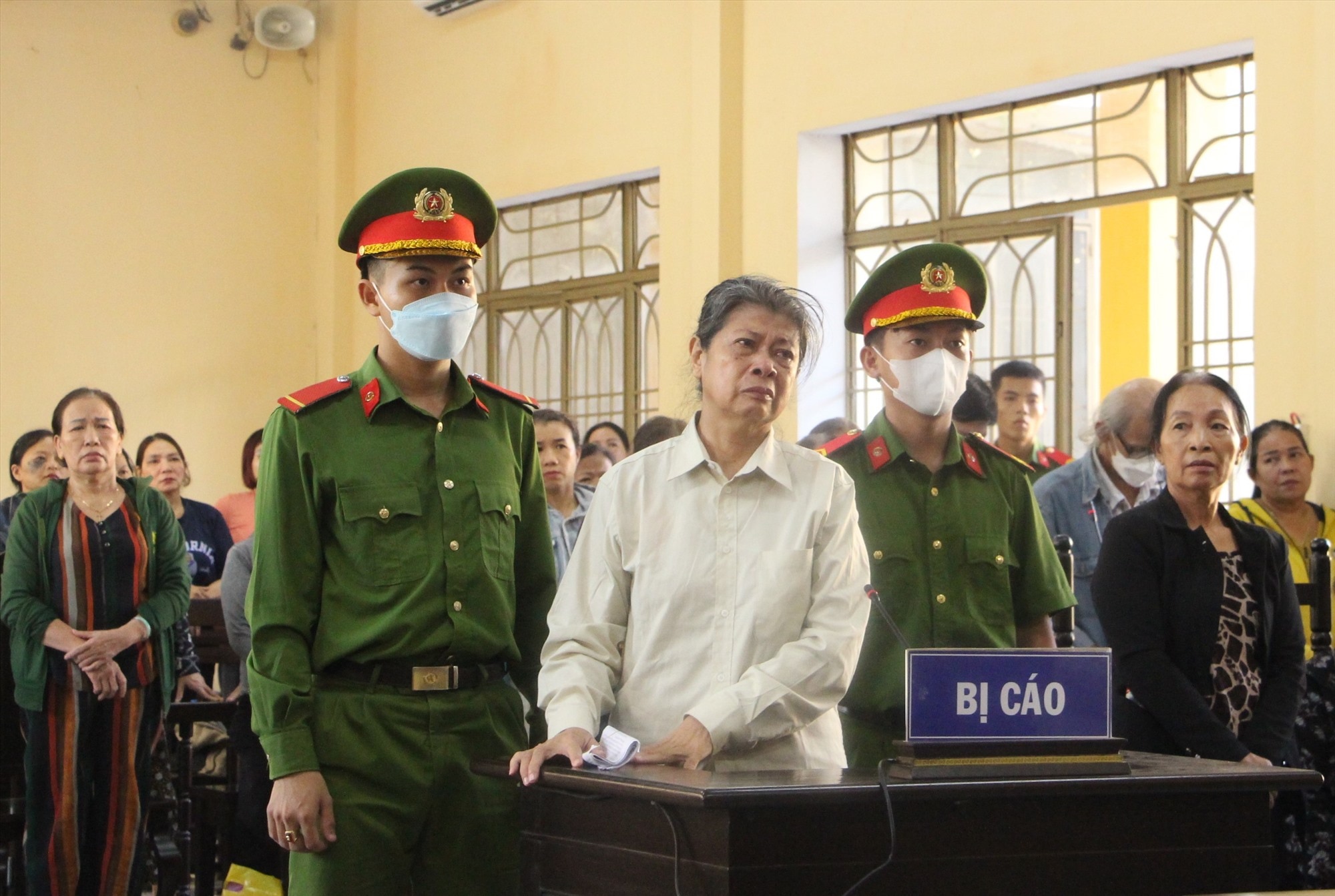 Bị cáo Nguyễn Thị Kim Anh tại phiên tòa. Ảnh: P.L