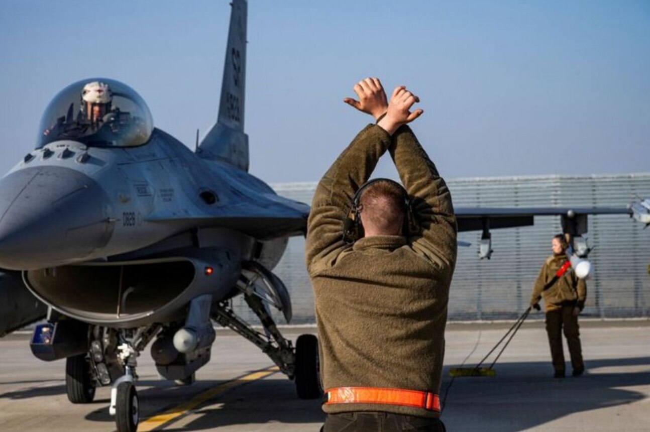 Thế giới - Gian nan lộ trình học lái chiến đấu cơ F-16 của phi công Ukraine