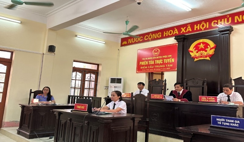 Huyện Triệu Sơn lần đầu tiên tổ chức xét xử theo hình thức trực tuyến 5 vụ án hình sự