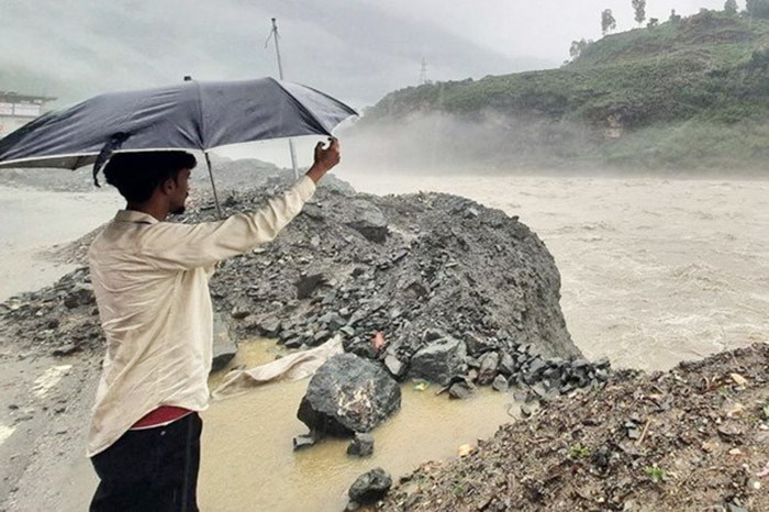 تسببت الأمطار الغزيرة في شمال الهند في مقتل 24 شخصًا على الأقل