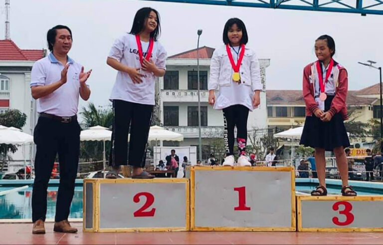 Phu Yen Online - Huynh Tue Linh excelled in studying, won many swimming medals