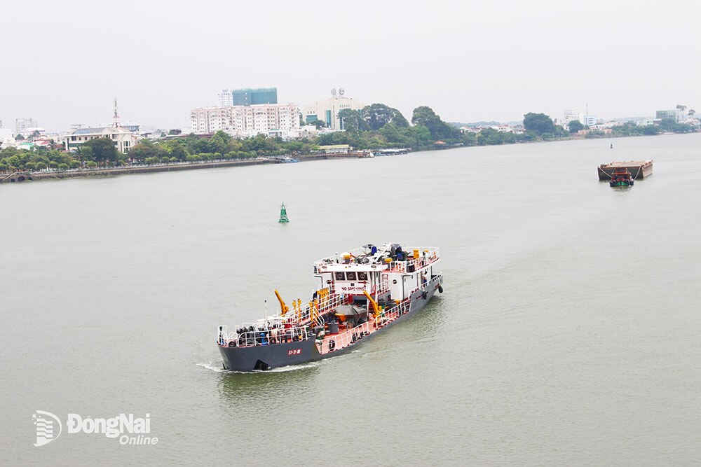 Sông Đồng Nai, sông có trữ lượng nước lớn nhất trên địa bàn tỉnh. Ảnh: B.Mai