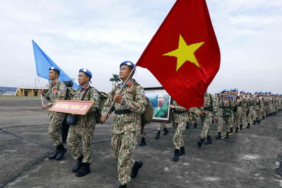 Lực lượng Gìn giữ hòa bình Việt Nam xuất quân tại sân bay quốc tế Nội Bài (Hà Nội), lên đường thực hiện nhiệm vụ của LHQ tại Phái bộ UNISFA ảnh 2