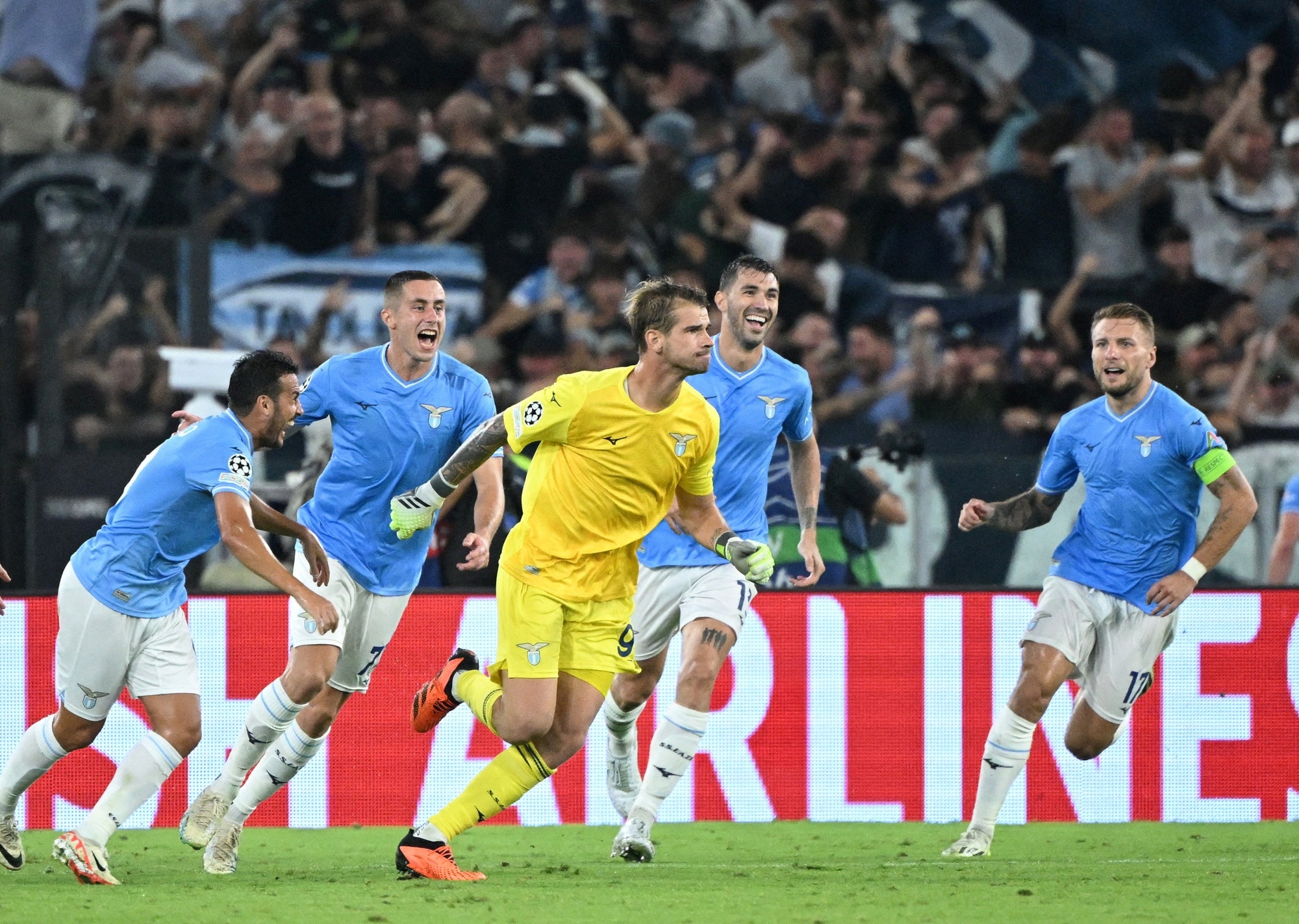 Thủ môn ghi bàn không tưởng, Lazio giật điểm từ tay Atletico Madrid - Ảnh 5.