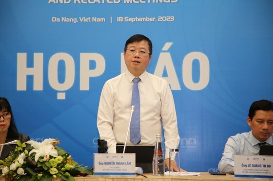 Ông Nguyễn Thanh Lâm, Thứ trưởng Bộ Thông tin - Truyền thông trả lời tại họp báo. Ảnh: XUÂN QUỲNH ảnh 1