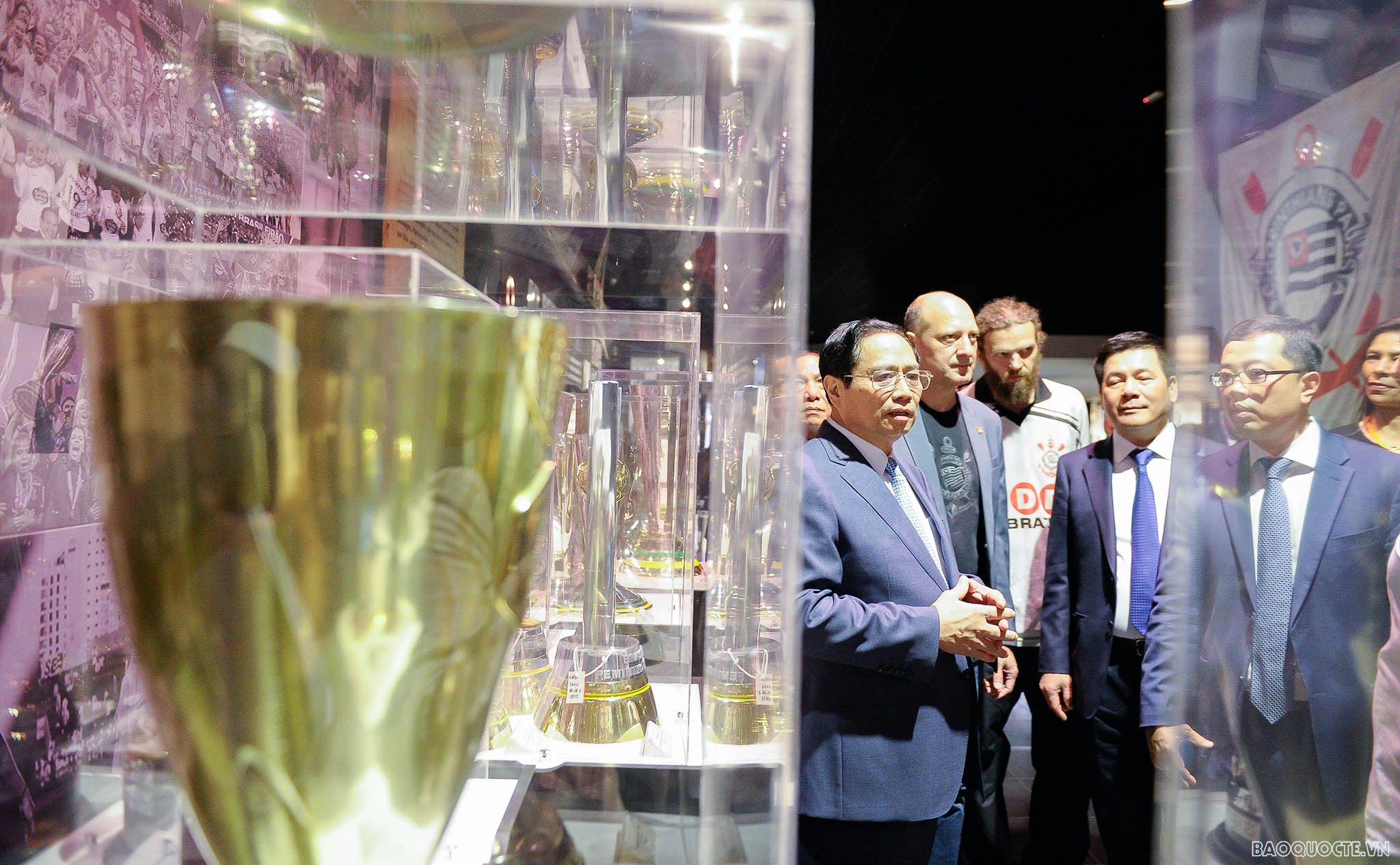 Thủ tướng Phạm Minh Chính thăm câu lạc bộ bóng đá hàng đầu của Brazil