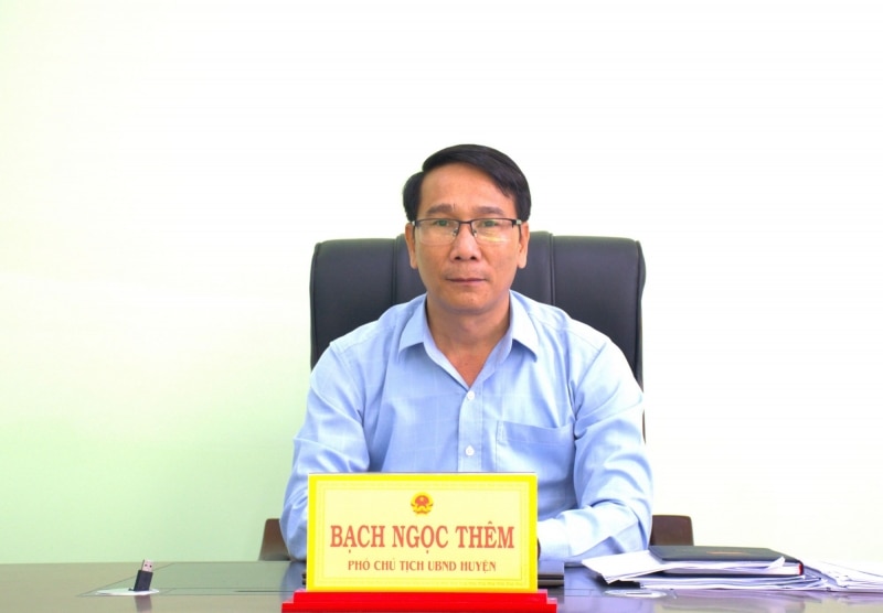 Ông Bạch Ngọc Thêm-PCT UBND huyện Sơn Tây. 