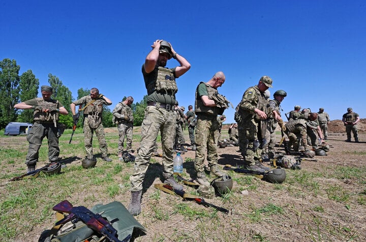 Cuộc phản công mùa hè ở Ukraine sắp kết thúc mà không đạt được những đột phá như nhiều người mong đợi. (Ảnh: Newsweek)