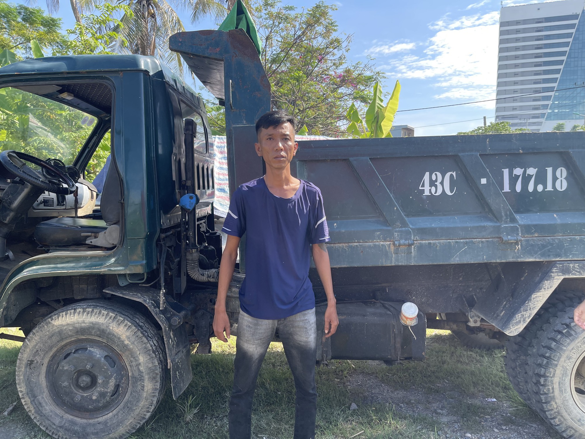 Truy đuổi, bắt nghi phạm trộm cắp xe tải ở vịnh Đà Nẵng - Ảnh 1.