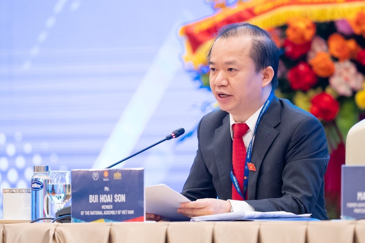 Đại biểu Bùi Hoài Sơn Phiên thảo luận thứ ba tại Hội nghị Nghị sĩ trẻ toàn cầu lần thứ 9. (Ảnh: TC)