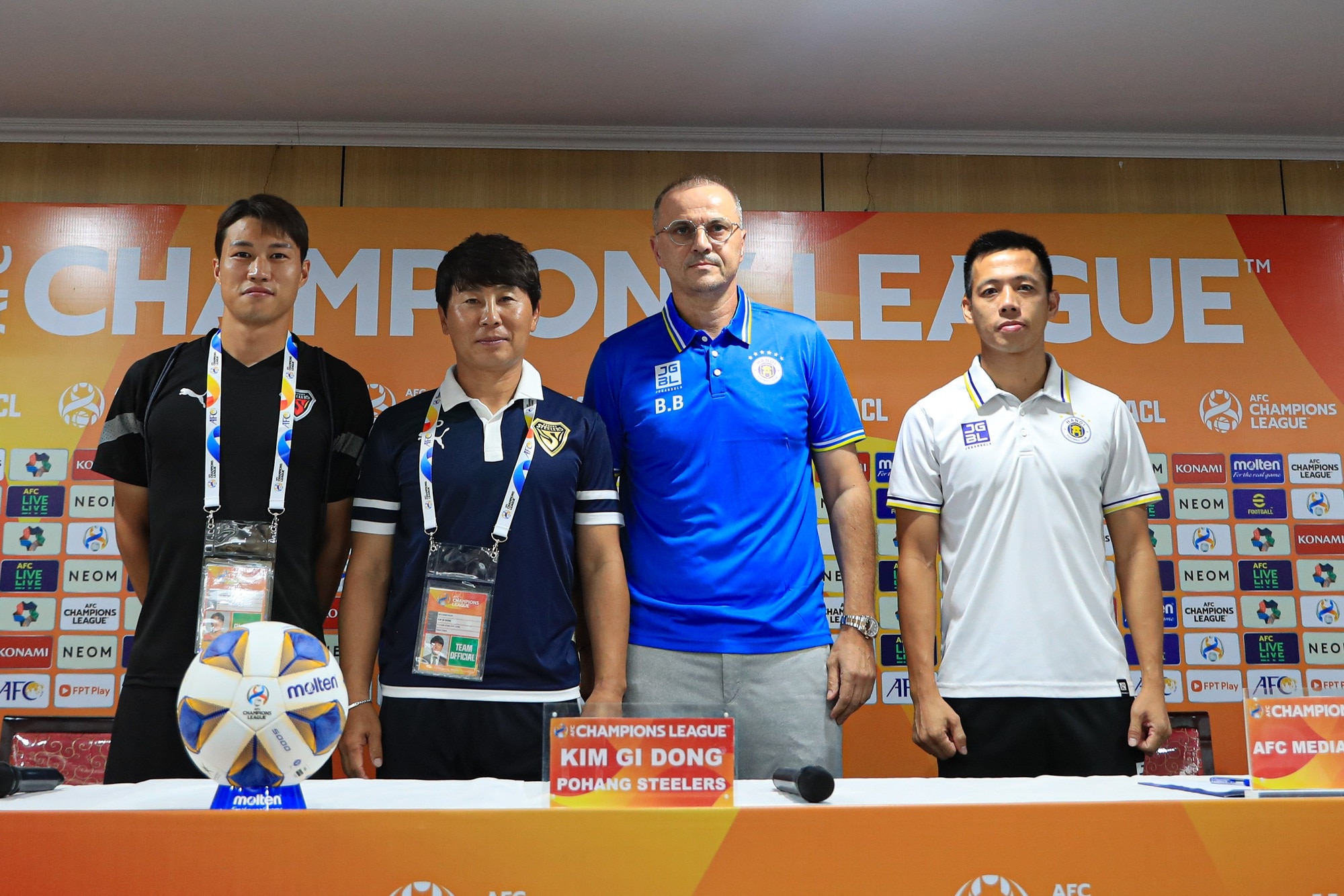 Văn Quyết khẳng định Hà Nội FC không e ngại Pohang Steelers - Ảnh 1.