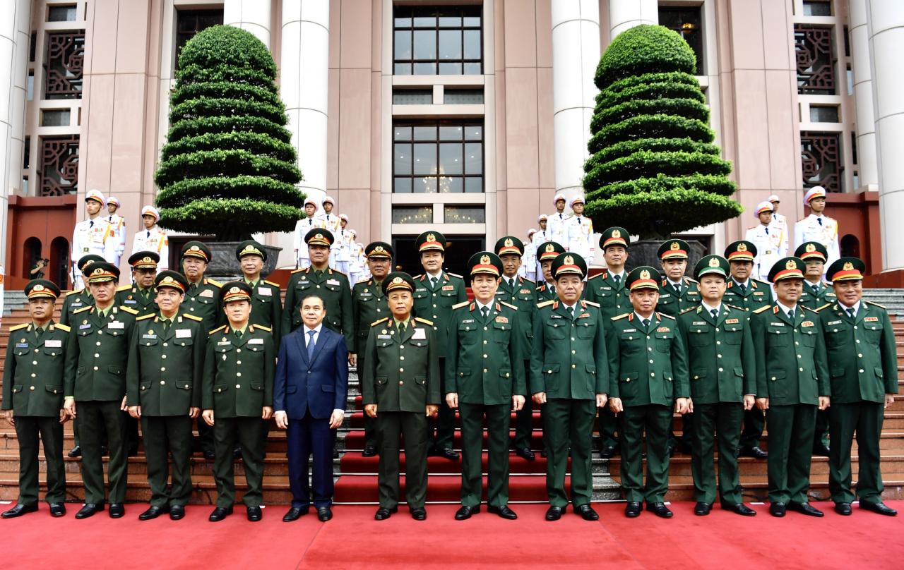 Đại tướng Lương Cường chủ trì lễ đón Chủ nhiệm Tổng cục Chính trị QĐND Lào - Ảnh 7.