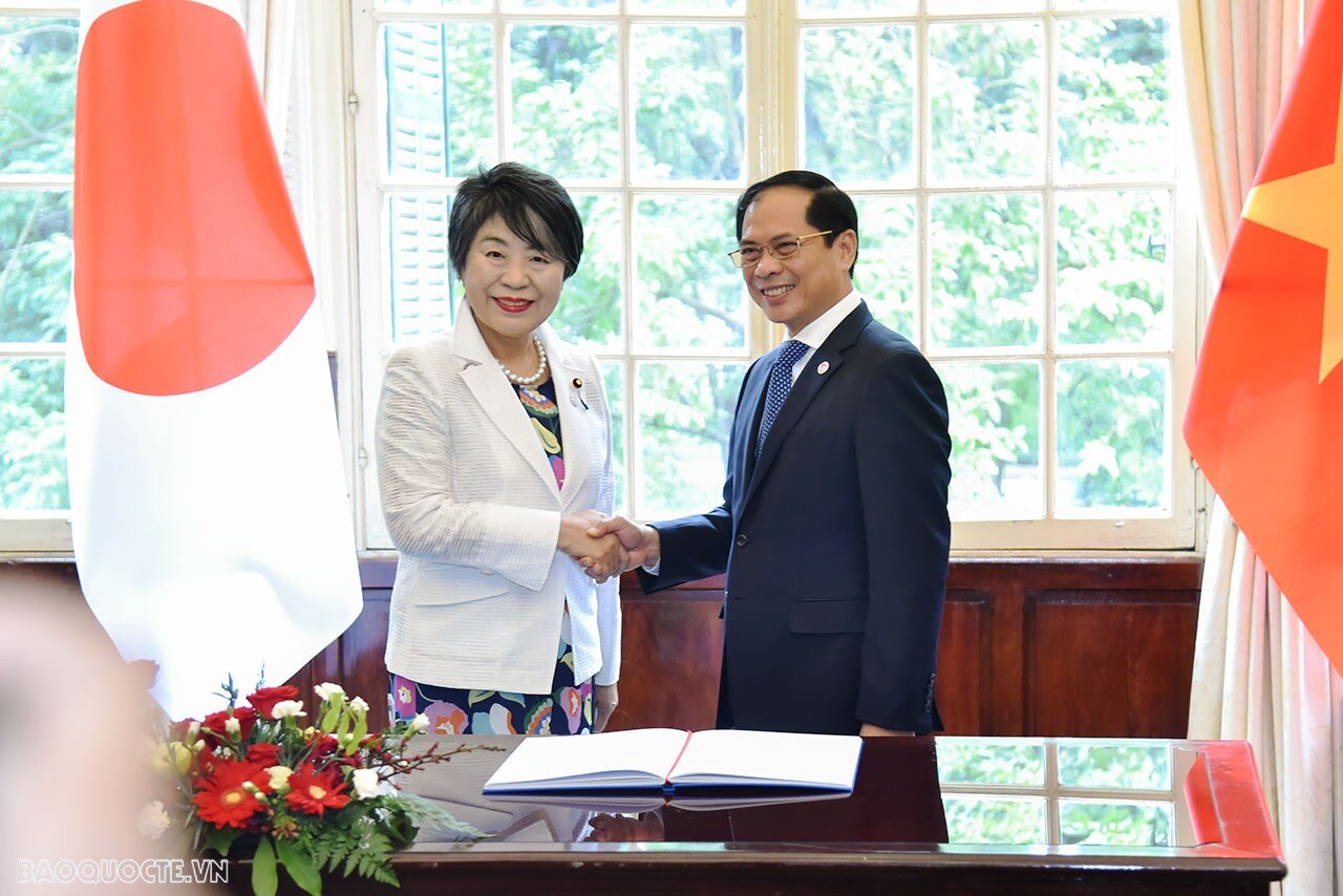 Bộ trưởng Ngoại giao Bùi Thanh Sơn đón, hội đàm với Bộ trưởng Ngoại giao Nhật Bản Kamikawa Yoko