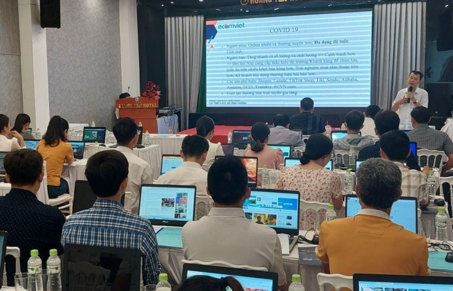 Bộ Công Thương đào tạo nguồn nhân lực thương mại điện tử cho Bình Định