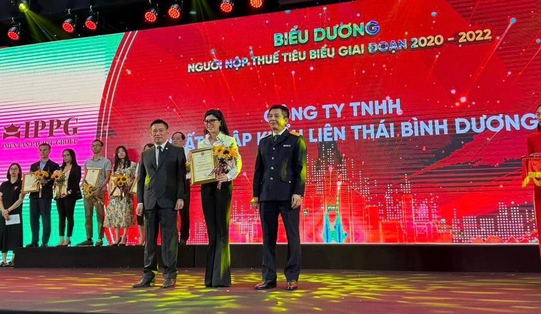Công ty của tỉ phú Johnathan Hạnh Nguyễn được vinh danh doanh nghiệp nộp thuế tiêu biểu - Ảnh 2.