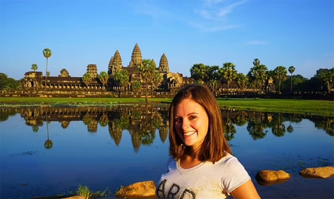 Lauren trong chuyến du lịch đến Campuchia. Ảnh: Instagram