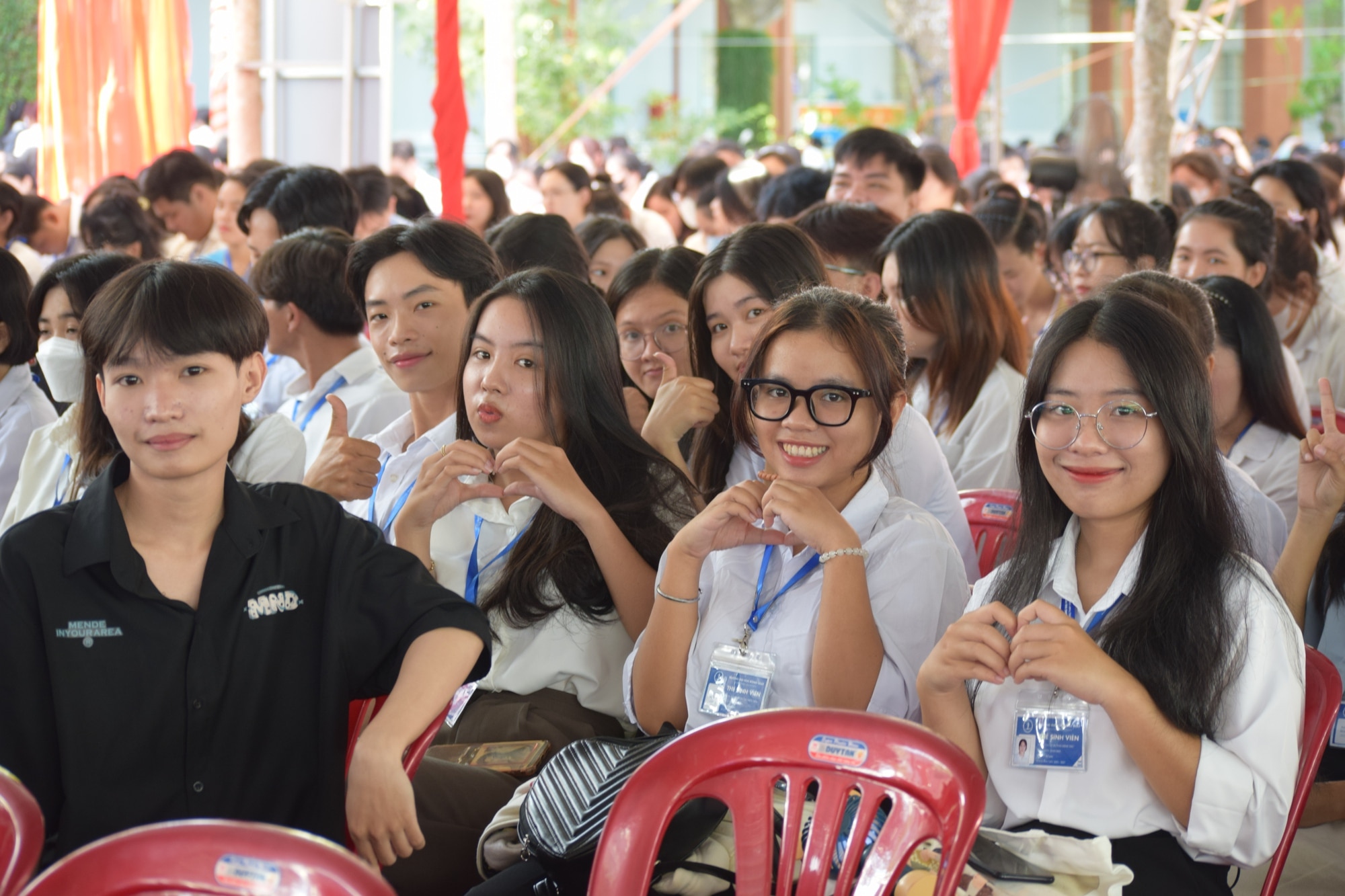 Hơn 4.300 tân sinh viên Trường Đai hoc Đông Thap nô nức bước vào năm học mới - Ảnh 3.