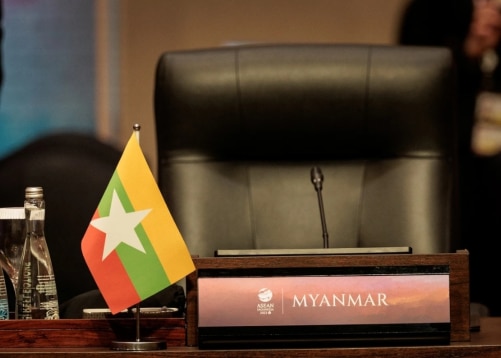 Ba công ty Indonesia bị yêu cầu điều tra bán vũ khí cho Myanmar sau đảo chính
