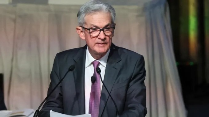 Chủ tịch Fed Jerome Powell trong bài phát biểu hôm 19/10. Ảnh: Reuters