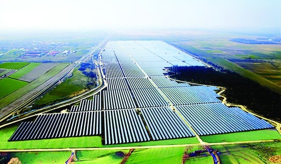 Một trang trại sản xuất điện năng lượng mặt trời ở Brazil ảnh 1
