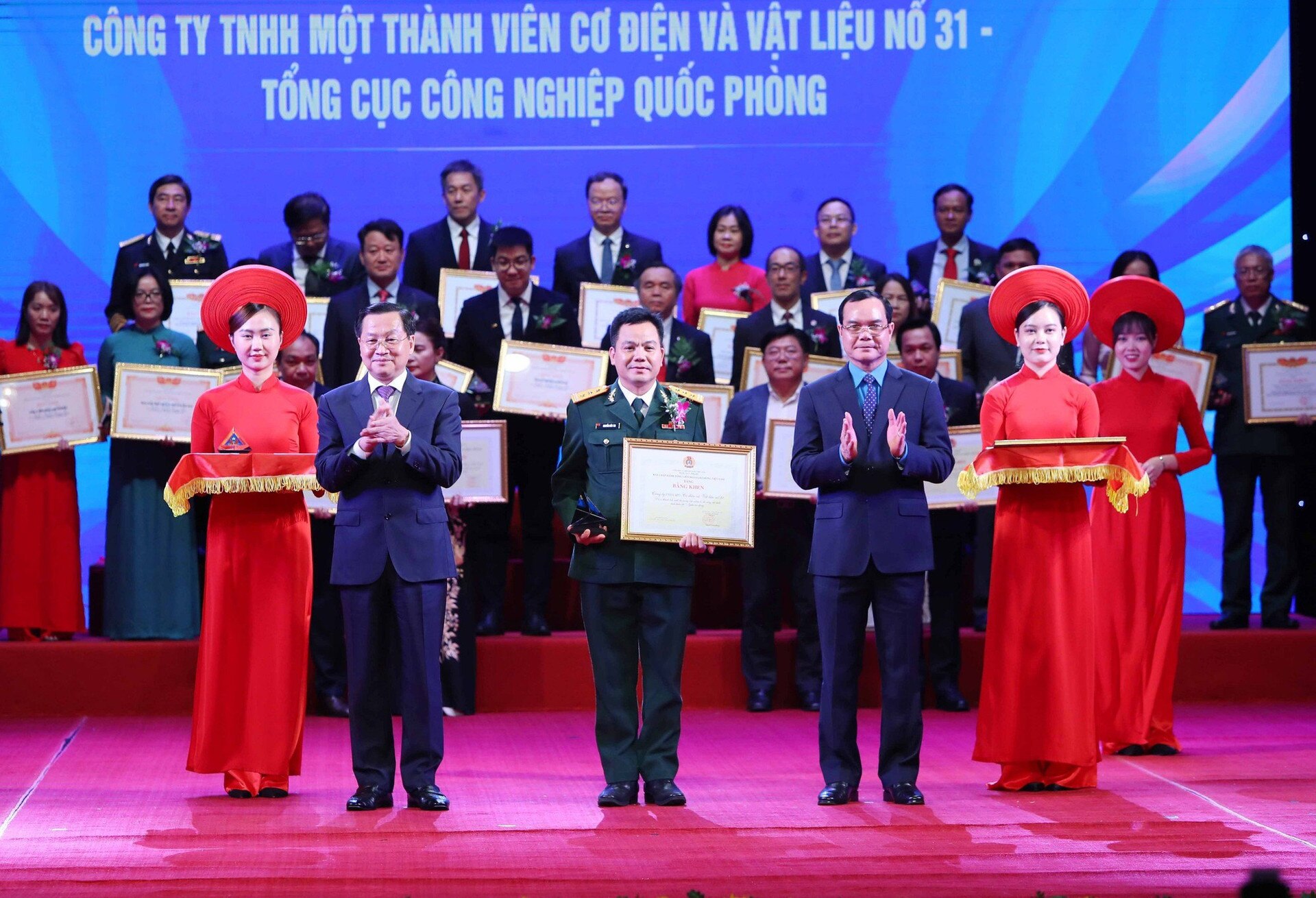 Phó Thủ tướng Lê Minh Khái: Người lao động là tài sản vô giá của doanh nghiệp - Ảnh 5.