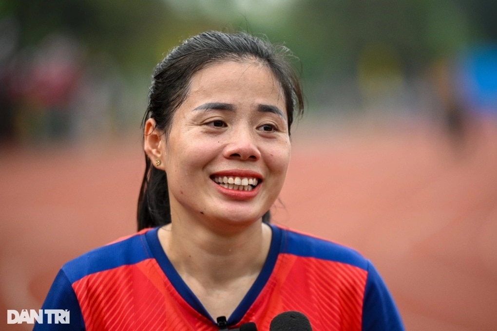 Nguyễn Thị Huyền rơi nước mắt trong ngày tuyên bố giải nghệ - 1