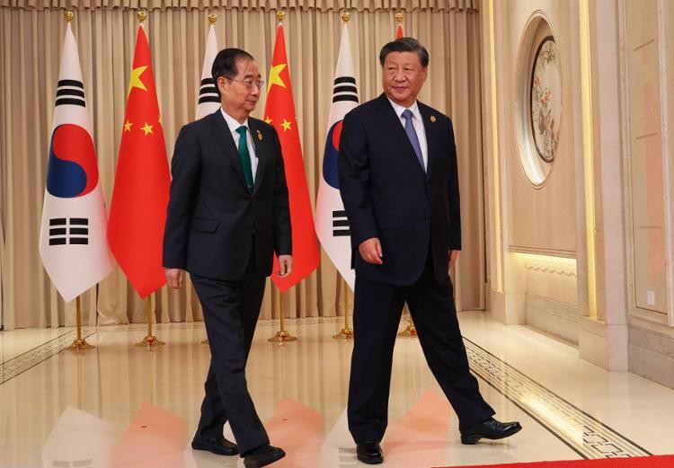 Hàn-Trung hàn gắn quan hệ khi Triều-Nga xích lại gần nhau