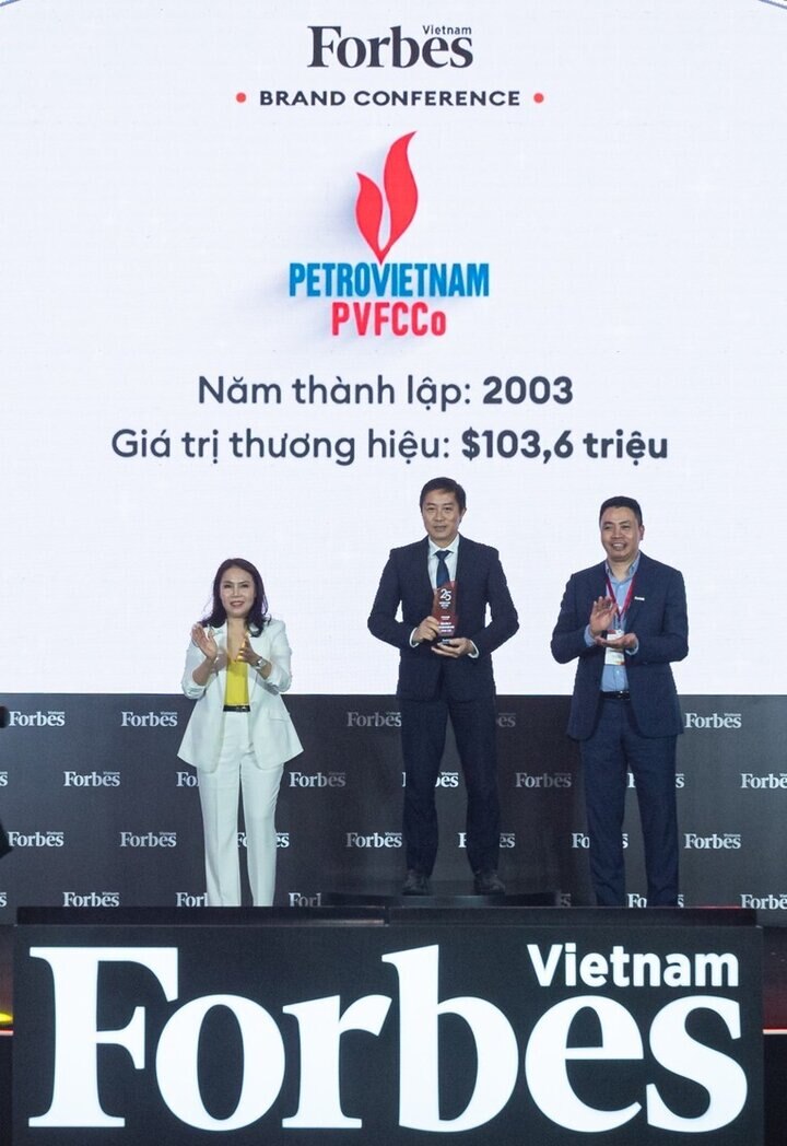 PVFCCo - Top 3 thương hiệu có giá trị nhất Việt Nam trong lĩnh vực hàng tiêu dùng cá nhân và công nghiệp.