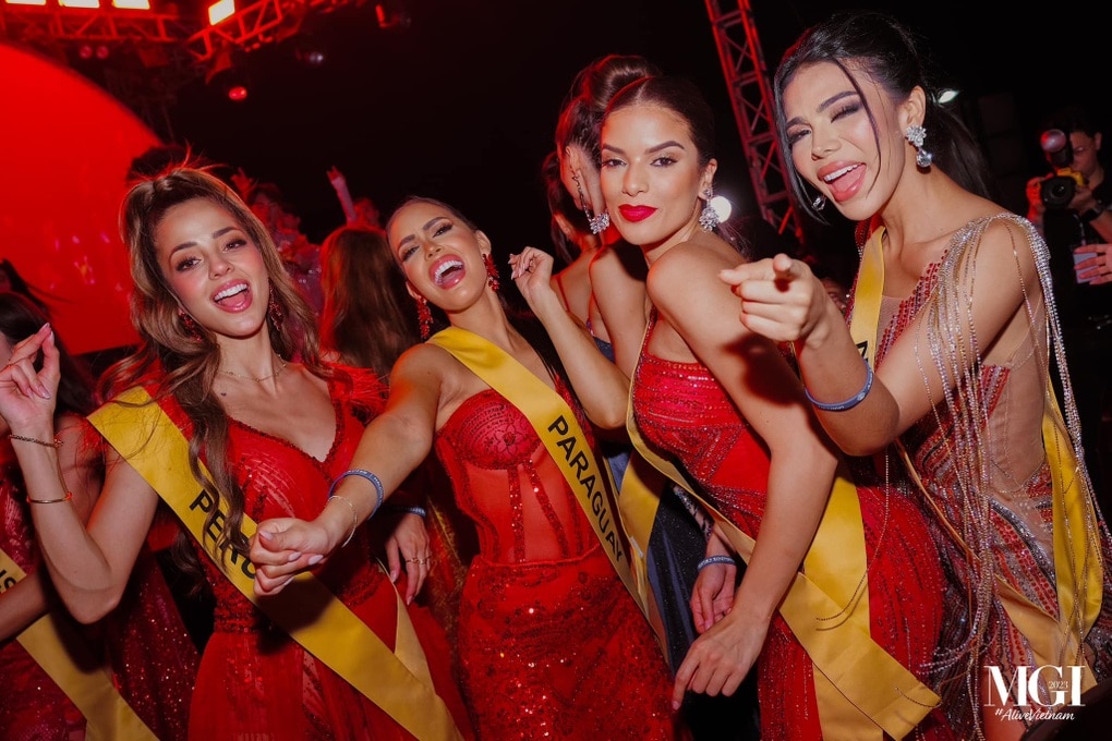 6 mỹ nhân mặc áo dài đẹp nhất Hoa hậu Hòa bình Thế giới 2023 - 9