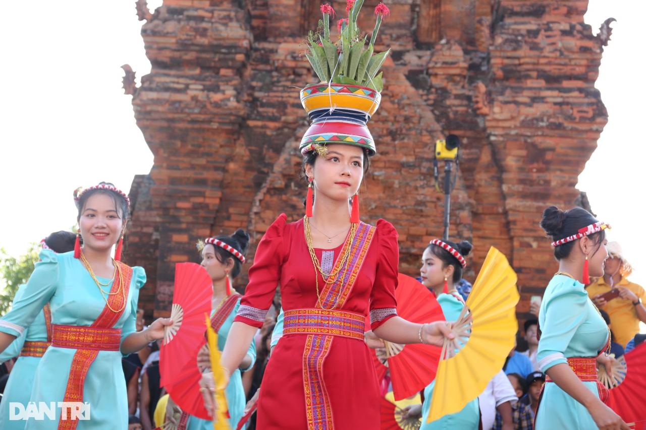 Rộn ràng lễ hội Katê của đồng bào Chăm tại Ninh Thuận - 11