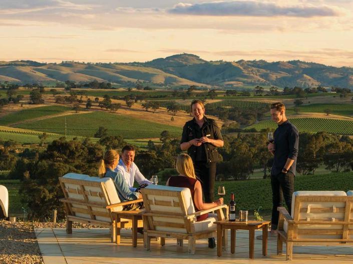 Adelaide - ‘Thiên đường’ du lịch với những người yêu thích rượu vang tại Australia - Ảnh 1.