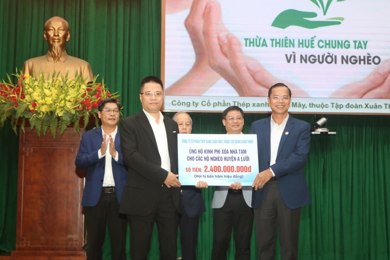 Doanh nghiệp ủng hộ kinh phí xoá nhà tạm cho hộ nghèo huyện miền núi A Lưới, Thừa Thiên Huế
