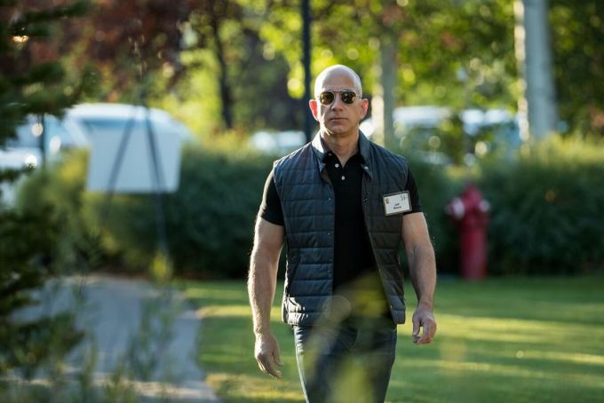 Tỷ phú công nghệ Jeff Bezos. Ảnh: Drew Anerger