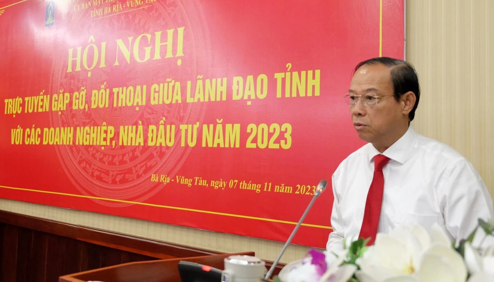 Lãnh đạo tỉnh Bà Rịa-Vũng Tàu đối thoại với 200 doanh nghiệp, nhà đầu tư   - Ảnh 1.