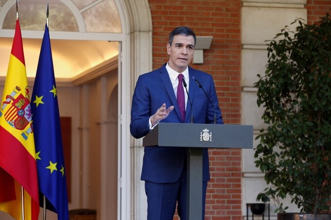 Thủ tướng Tây Ban Nha Pedro Sanchez tại cuộc họp báo ở Madrid ngày 20/11. Ảnh: AFP