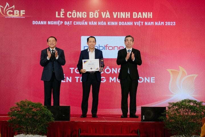 MobiFone được vinh danh đạt chuẩn văn hóa kinh doanh Việt Nam 2023 - 1