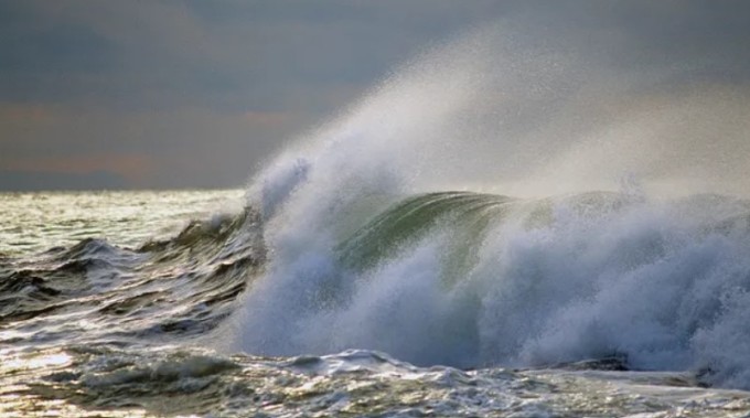 Biển Đại Tây Dương trong một cơn bão. Ảnh: Alamy
