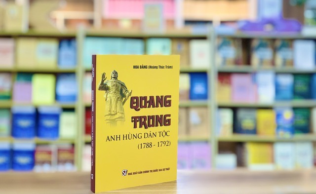 Ra mắt sách mới về cuộc đời, thân thế, sự nghiệp của vua Quang Trung