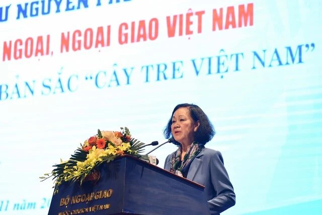 Ra mắt sách của Tổng Bí thư về Ngoại giao 'cây tre Việt Nam' - Ảnh 2.