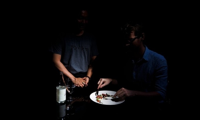 Nhà hàng trong bóng tối độc đáo ở TP HCM. Ảnh: Noir. Dining in the Dark