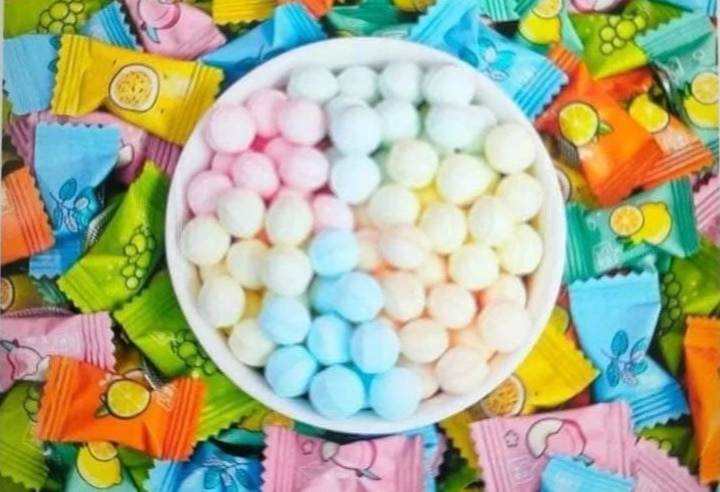 Quảng Ninh: 29 học sinh ngộ độc thực phẩm sau khi ăn kẹo lạ  - Ảnh 1.