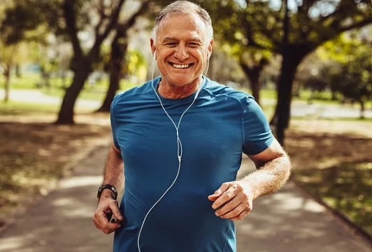 5 điều quan trọng để người trên 50 tuổi kiểm soát cholesterol, tránh đau tim- Ảnh 2.
